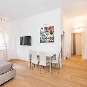 Magnoliaapartments - 2a Valle Duomo Milano